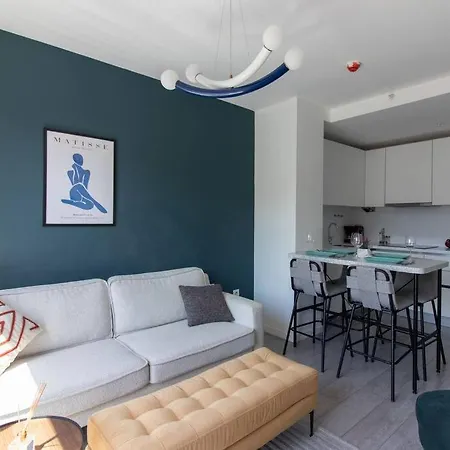 Lovely Petite 2br Flat W / Free Parking And Gym #45