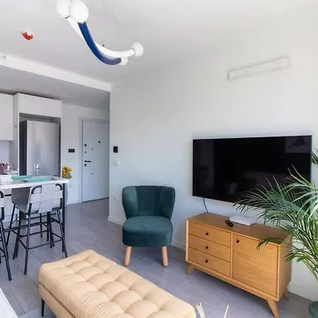アパート Lovely Petite 2br Flat W / Free Parking And Gym #45 イスタンブール
