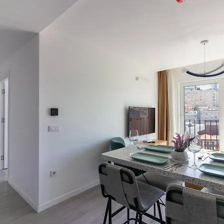 Lovely Petite 2br Flat W / Free Parking And Gym #45 アパート イスタンブール