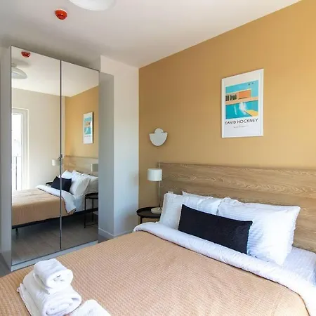 Lovely Petite 2br Flat W / Free Parking And Gym #45 * イスタンブール