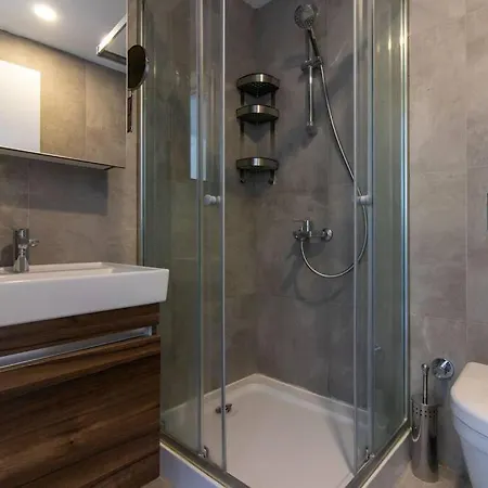 Lovely Petite 2br Flat W / Free Parking And Gym #45 Lejlighed *